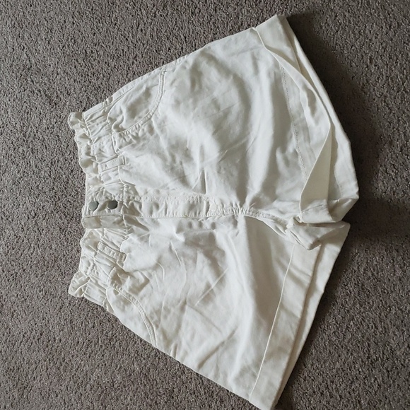 H&M paperbag 100 cotton white shorts high waisted size 6 - Picture 1 of 5